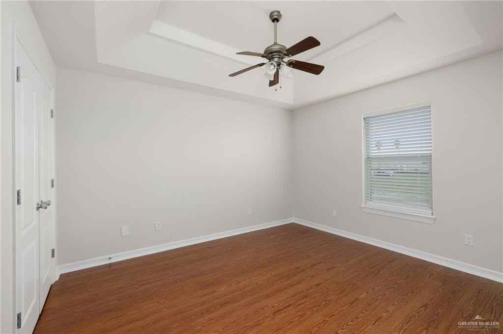 315 S 48th Ln #4 - Photo 6 of 8