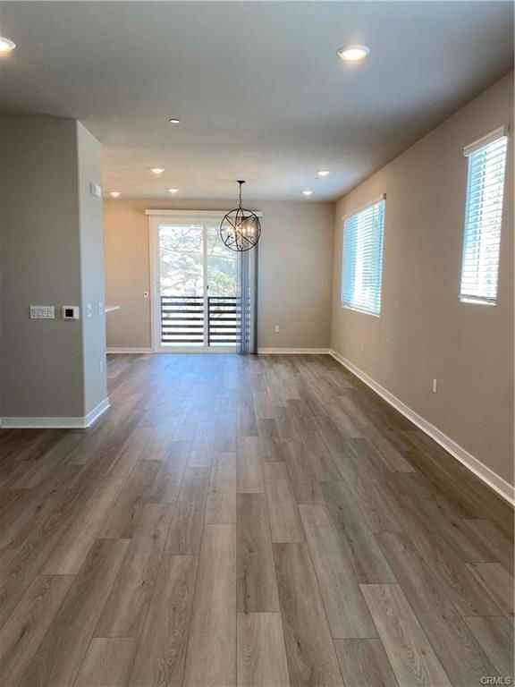 1470 Skyline Ln - Photo 3 of 5