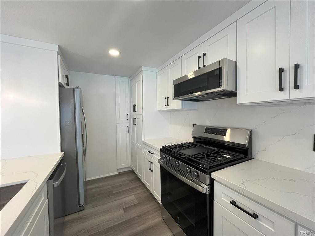 4640 Glencoe Ave #7 - Photo 4 of 8