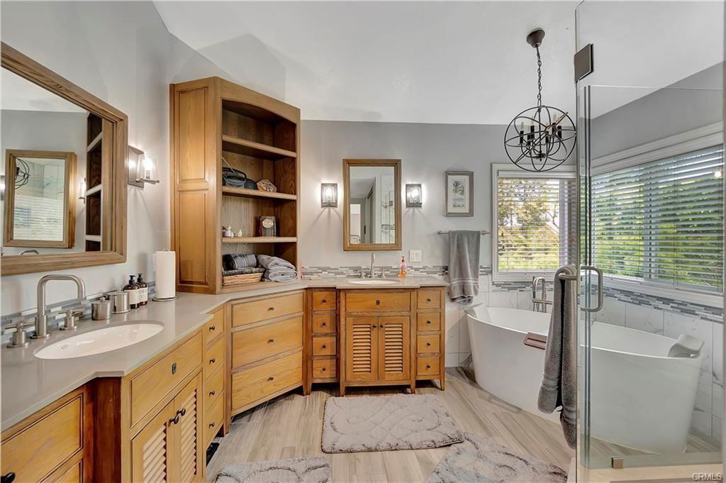 23941 Frigate Dr - Photo 3 of 8