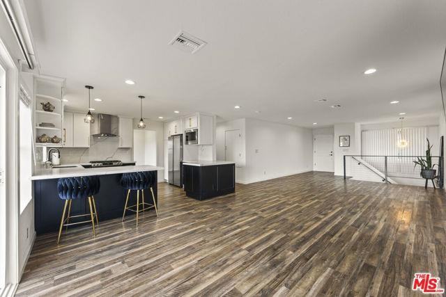 11621 Sunshine Ter - Photo 3 of 8