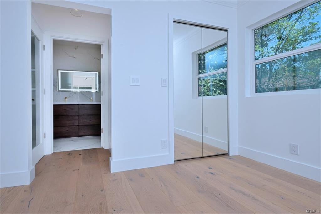 11657 Sunshine Ter - Photo 2 of 8