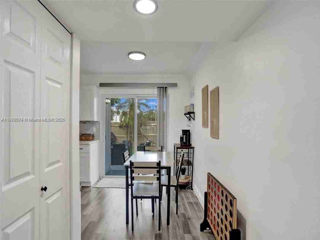 3603 Townhouse Court - Photo 6 of 26