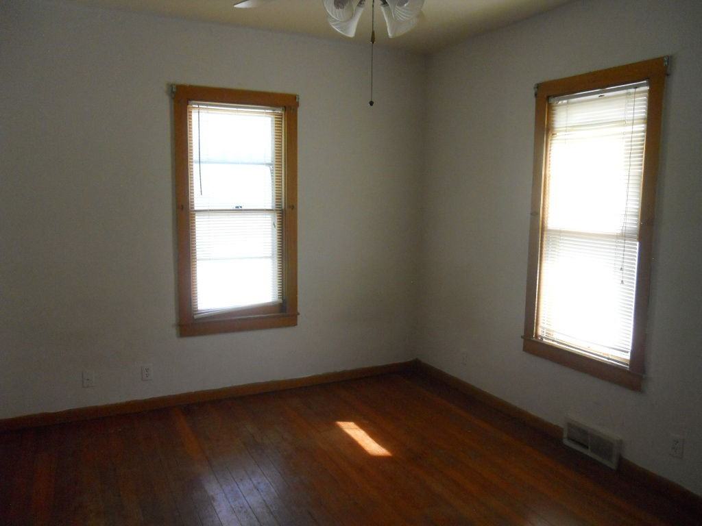 620 Missouri St - Photo 3 of 8