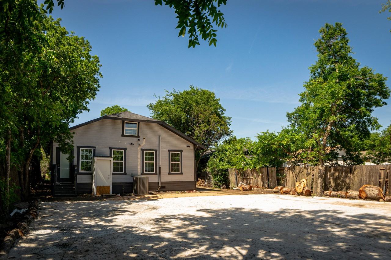 Lowe St - Photo 2 of 9