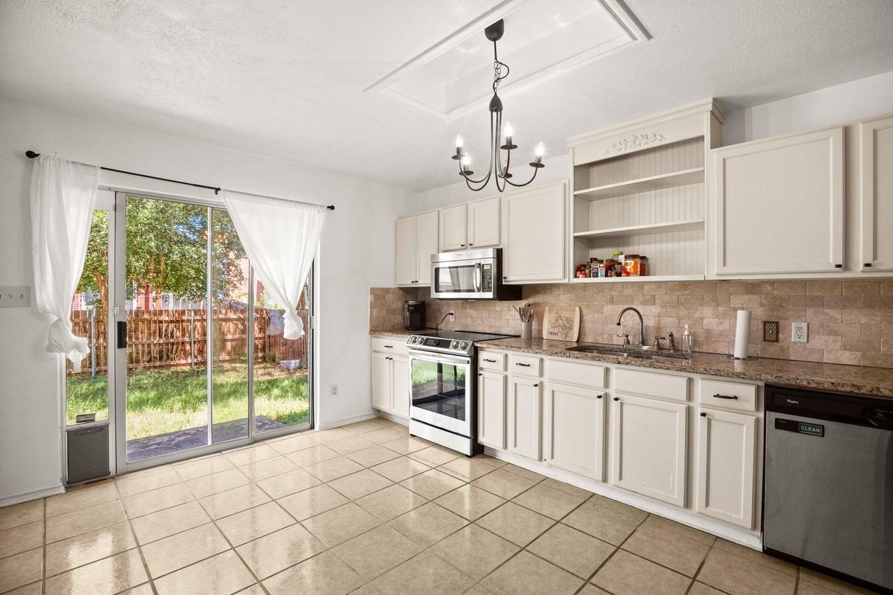 Bramble Bush Drive - Photo 3 of 17