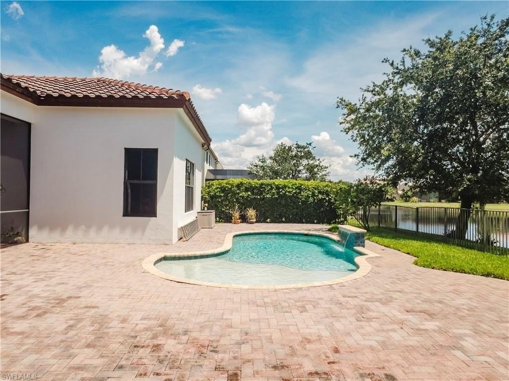 5169 Roma St - Photo 4 of 48