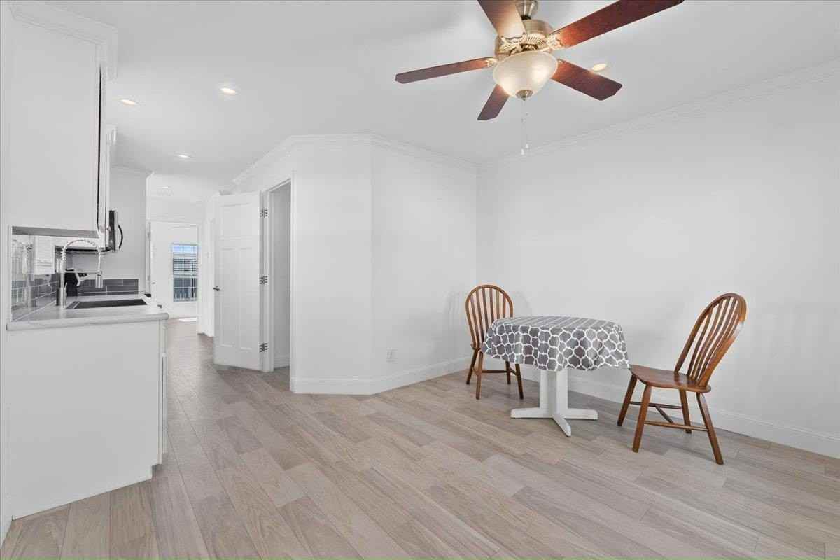 34 Betty Dr #17 - Photo 3 of 19