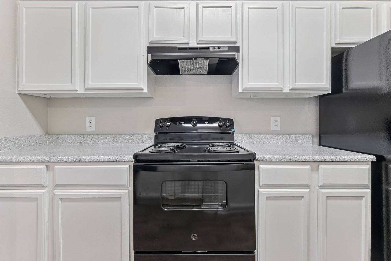 Pecan Creek on McKinney Apartments - Photo 2 of 59