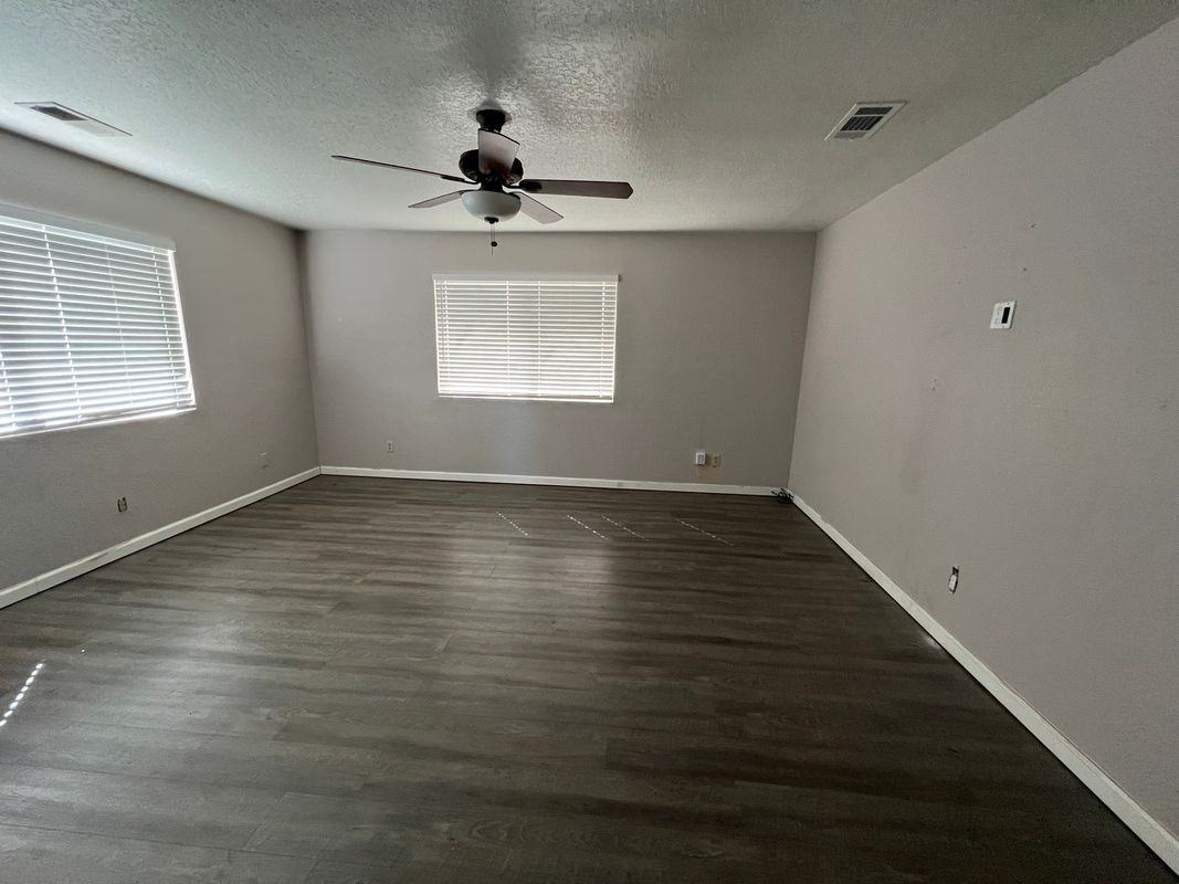 321 Maynell Avenue - Photo 2 of 10