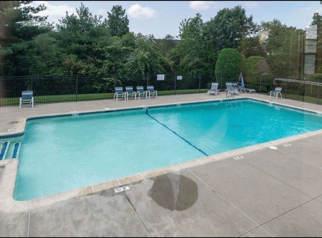 107 Erin Rd - Photo 3 of 24