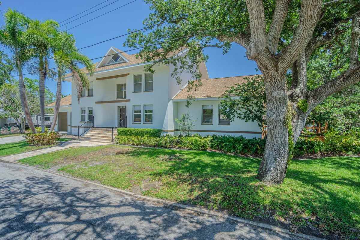 2114 S Venus St - Photo 2 of 46