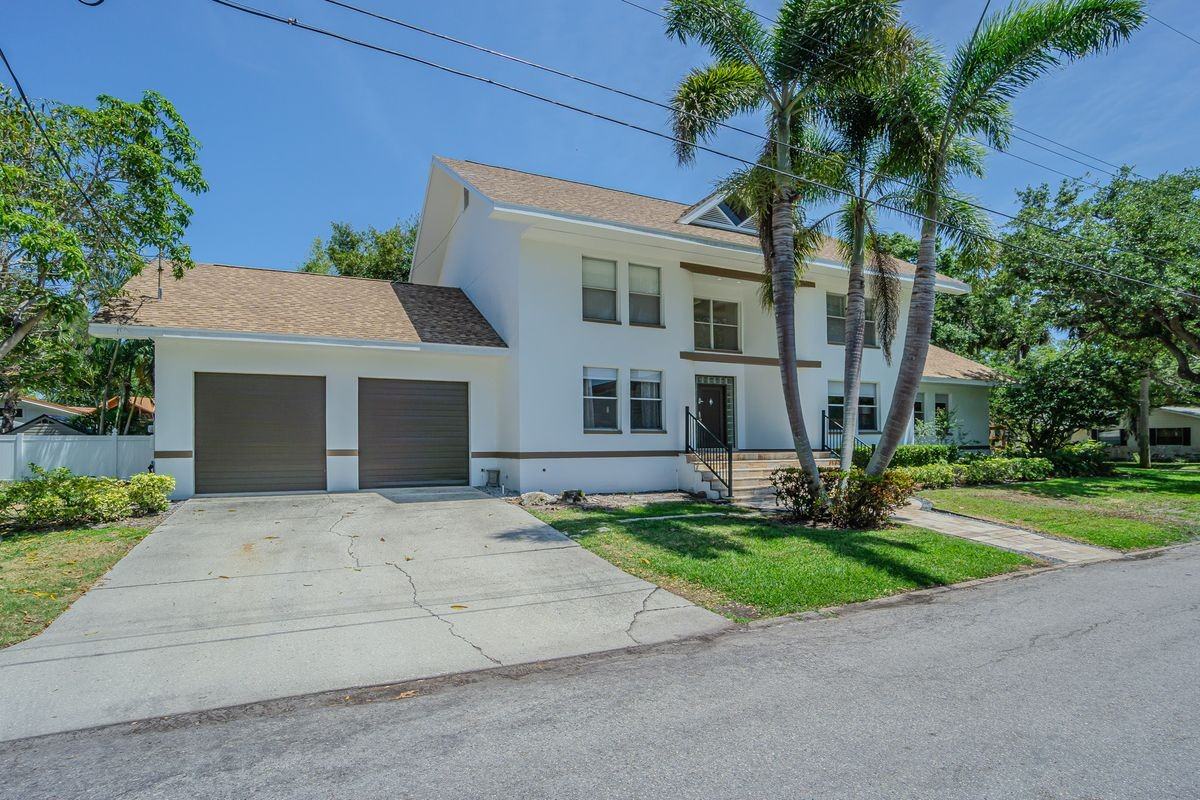 2114 S Venus St - Photo 3 of 46