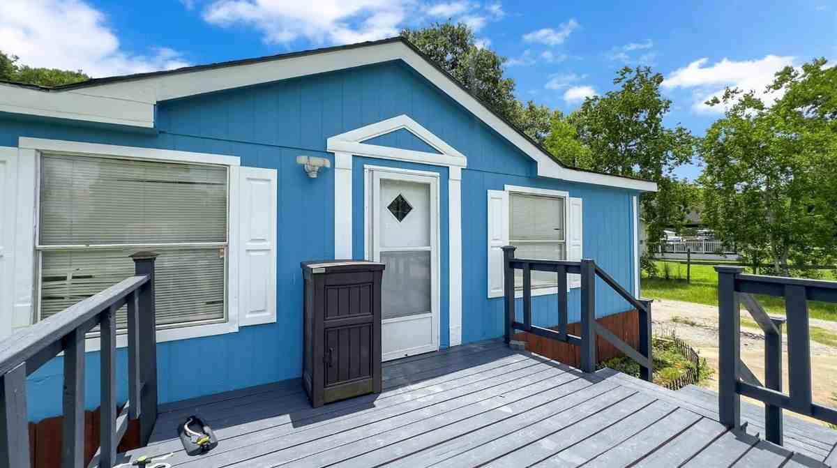 21608 County Road 3748 - Photo 3 of 29