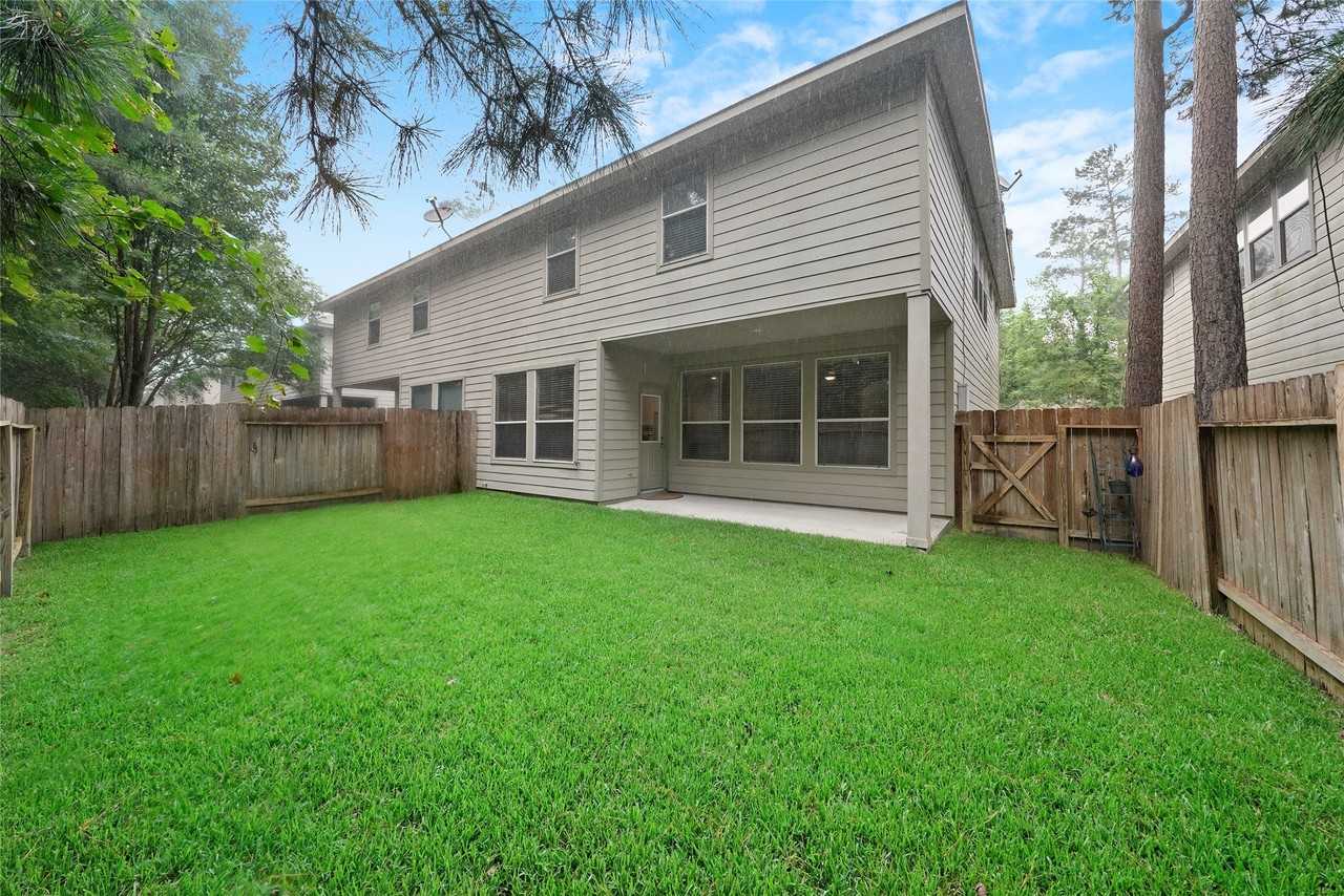 130 W Burberry Cir - Photo 3 of 39