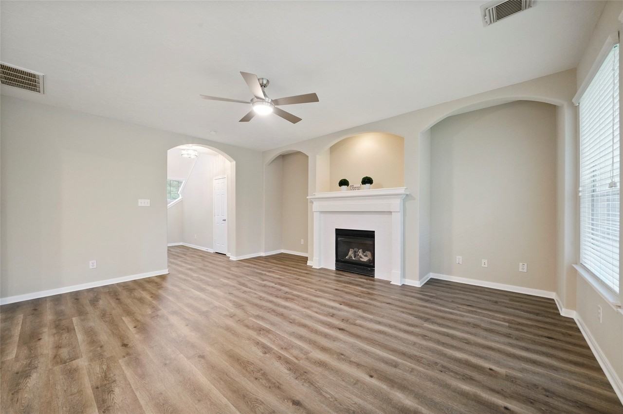 130 W Burberry Cir - Photo 6 of 39