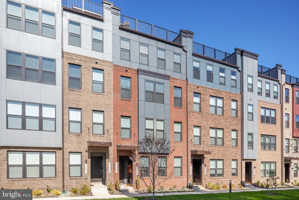 44485 Wolfhound Sq - Photo 3 of 50