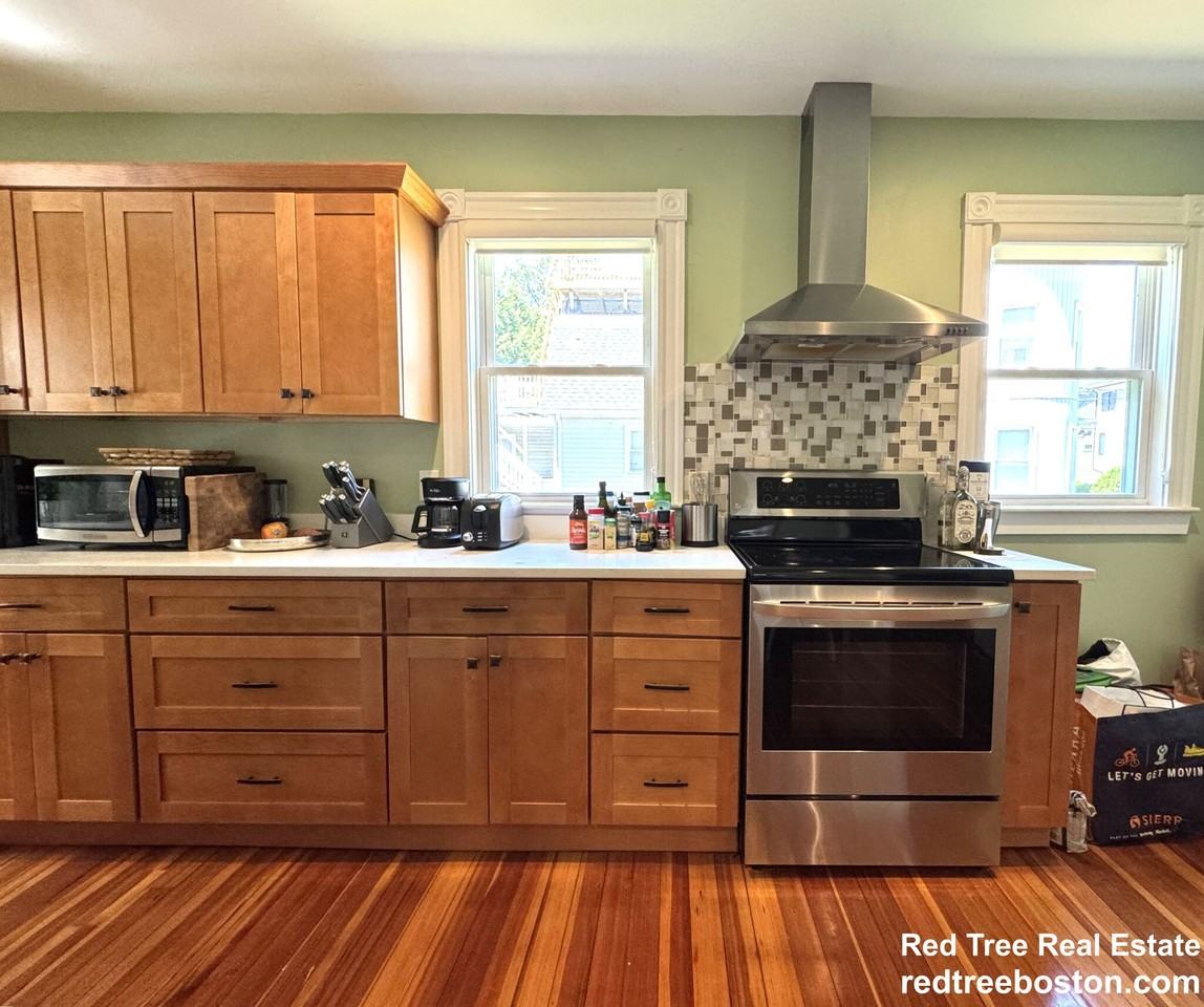 23 Fuller St #1 - Photo 5 of 28