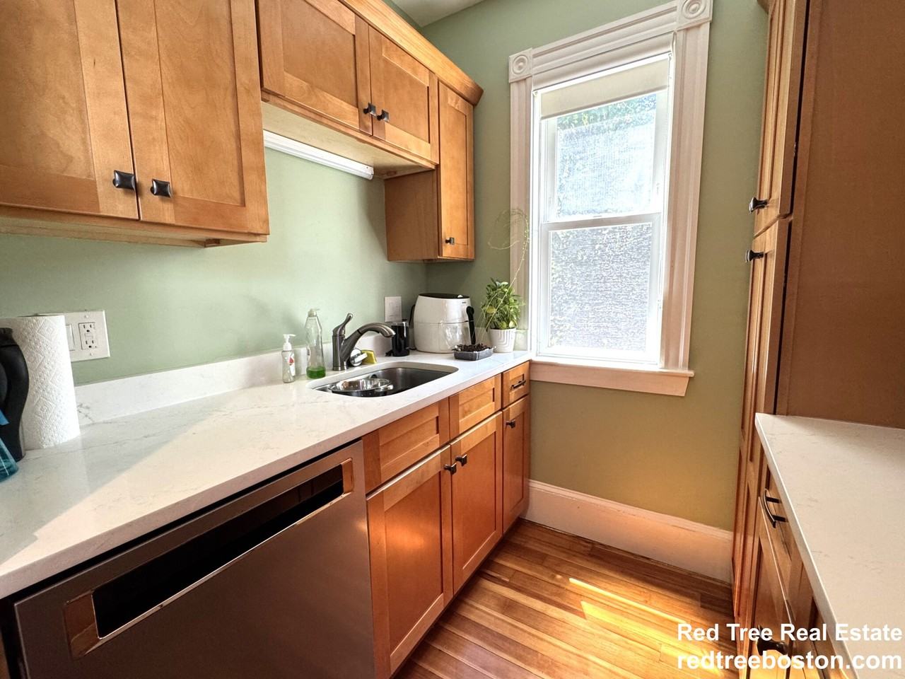 23 Fuller St #1 - Photo 6 of 28