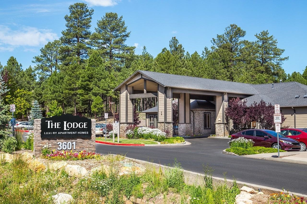 The Lodge - Photo 6 of 14