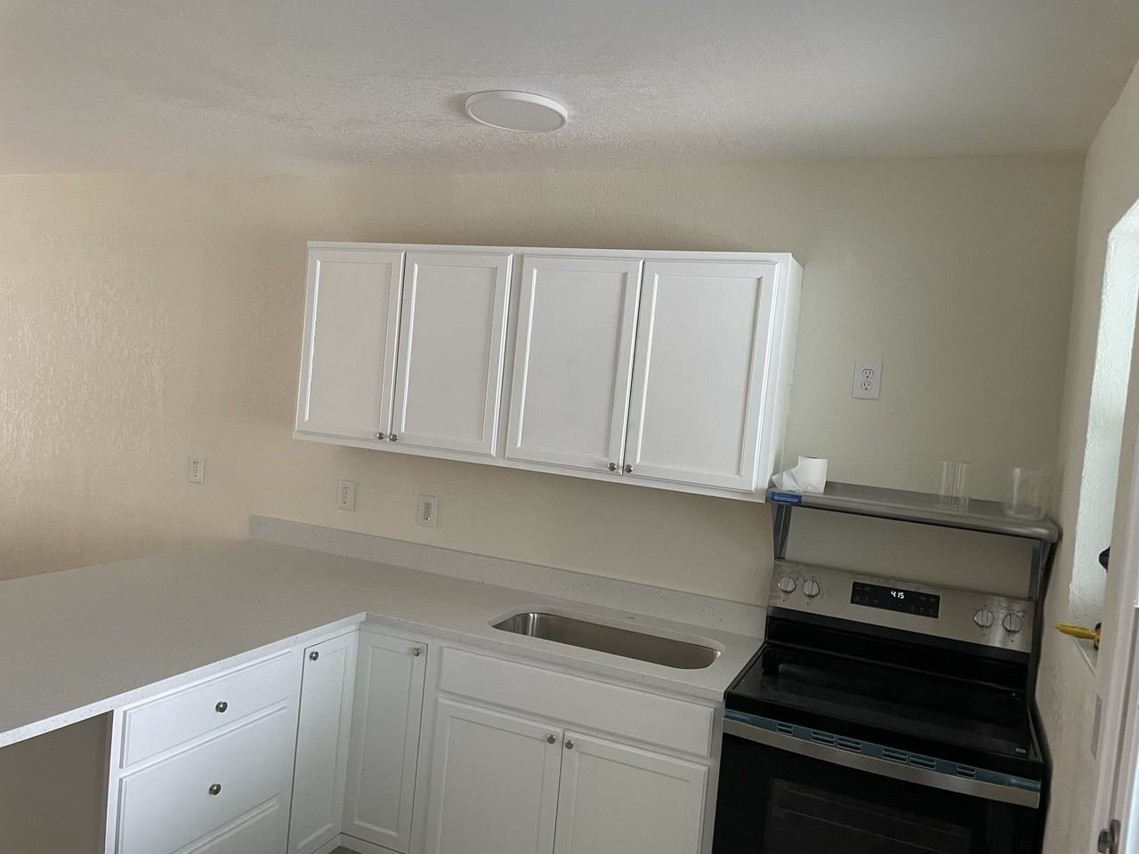 740 North Grandview Avenue #1 - Photo 5 of 11