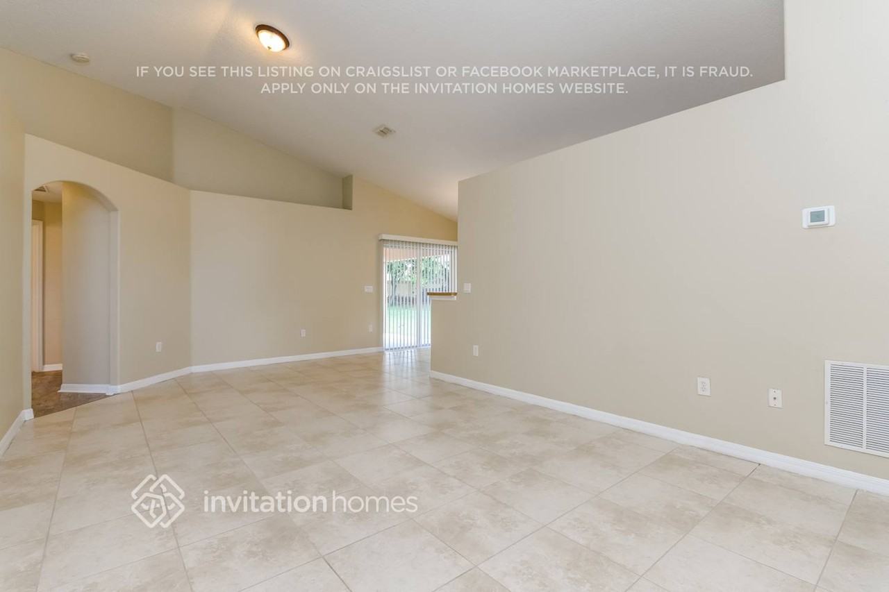 27 Sura Blvd - Photo 3 of 17