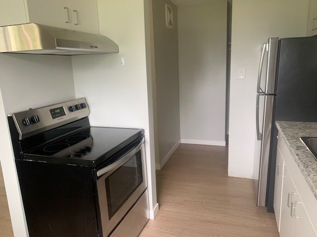 9502 - 99 Avenue - 2 - Photo 2 of 12