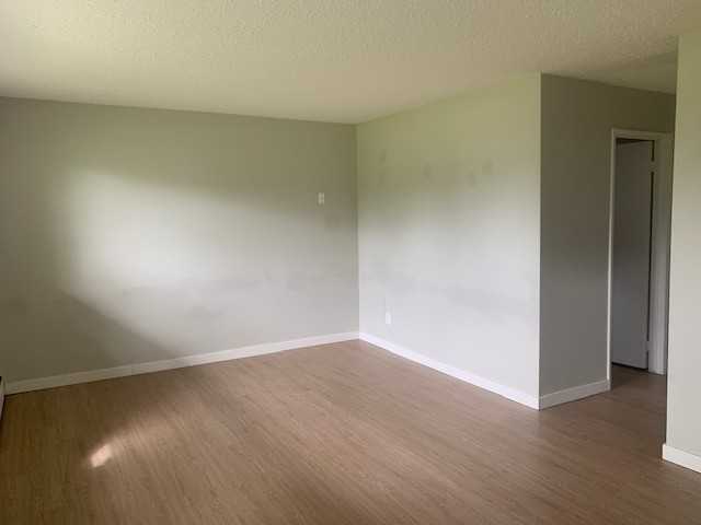 9502 - 99 Avenue - 2 - Photo 3 of 12