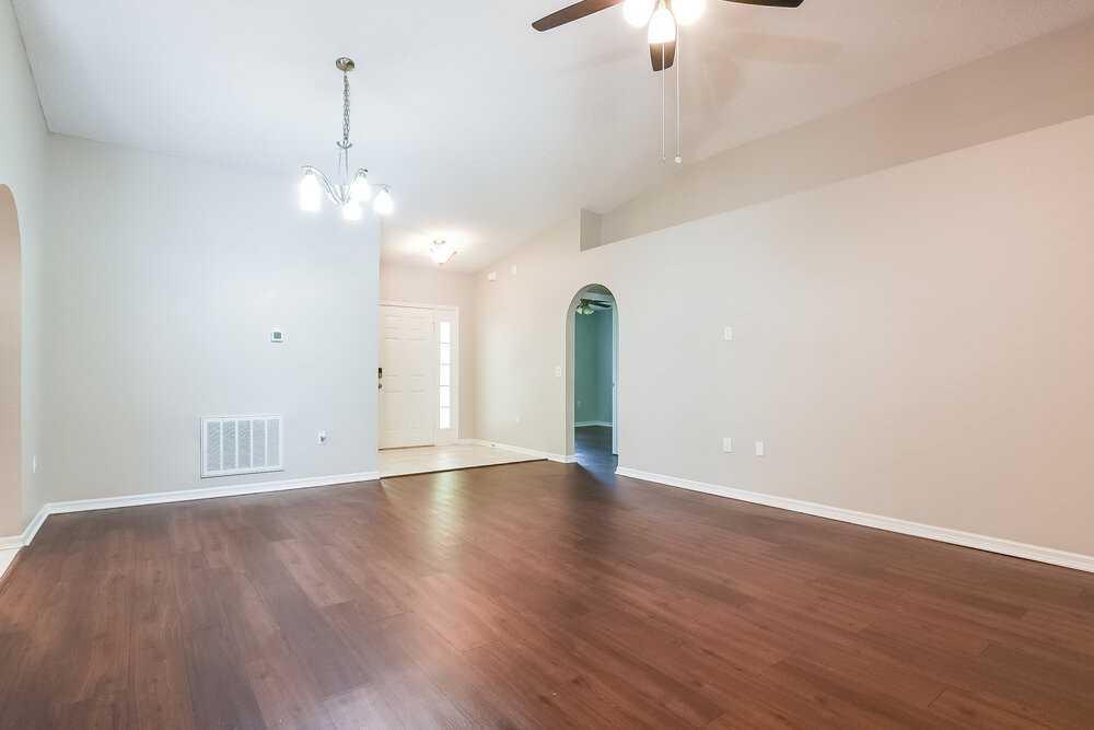 13825 Econ Woods Ln - Photo 5 of 16