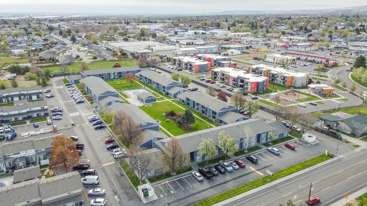 440 N Volland - Photo 2 of 50