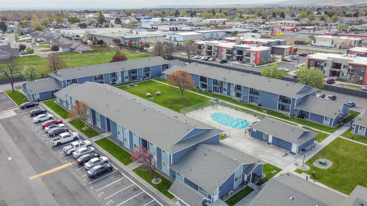 440 N Volland - Photo 4 of 50