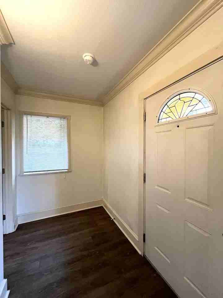 2516 Cornwall Ave #4 - Photo 2 of 14