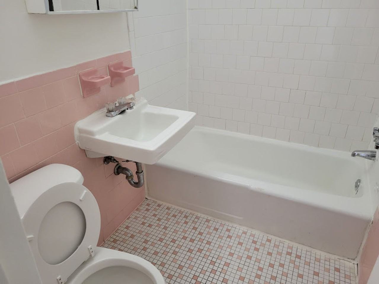 Lauren Towers - Photo 7 of 14