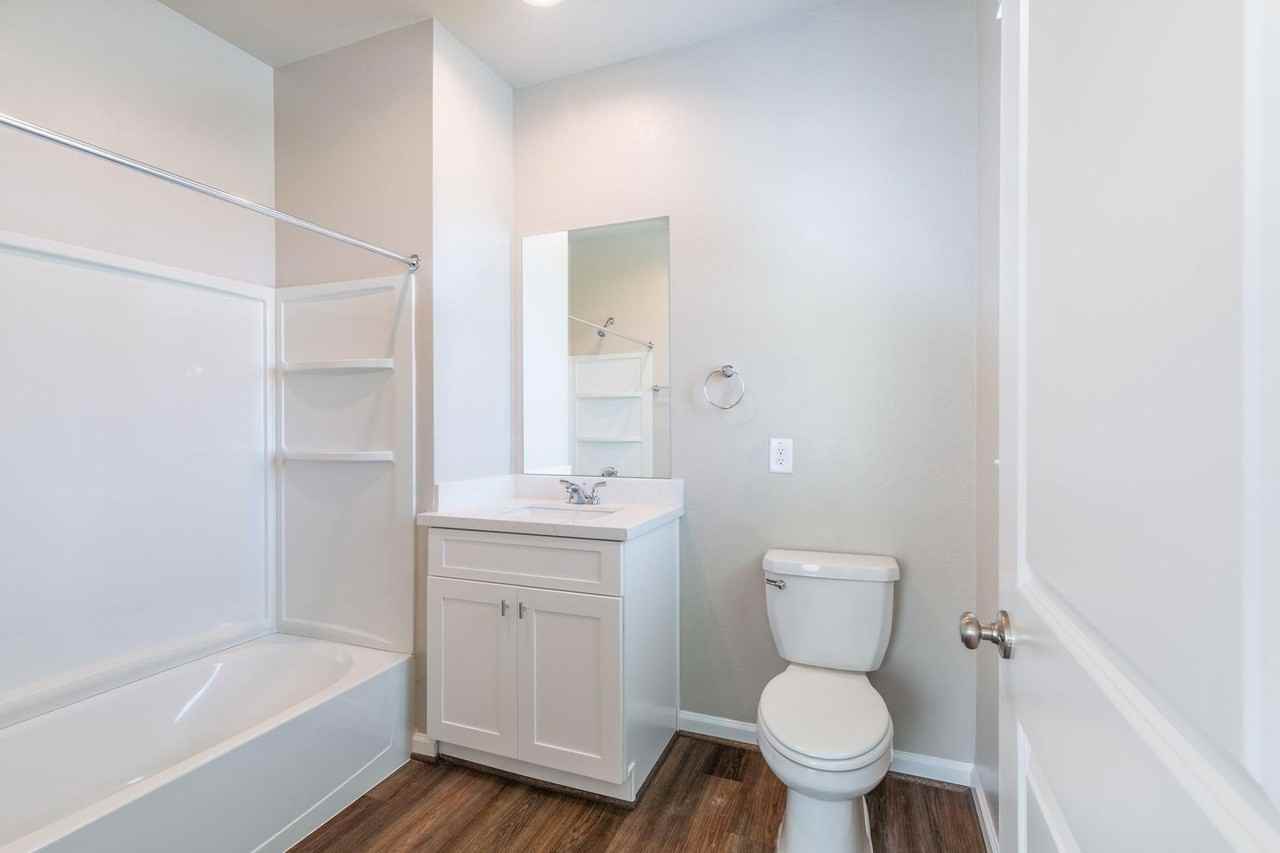 111 Park Place Cir #B - Photo 3 of 17