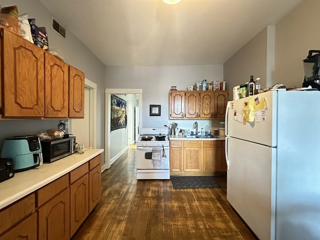 2623 W Crystal St #3 - Photo 3 of 21