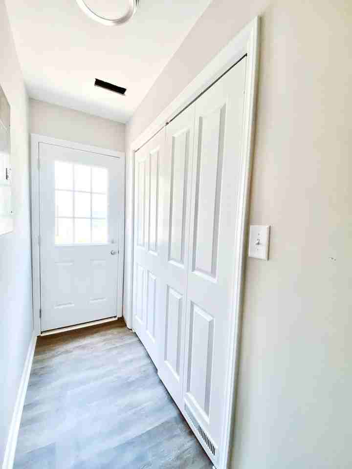 1065 Farm Pond Ln - Photo 2 of 18