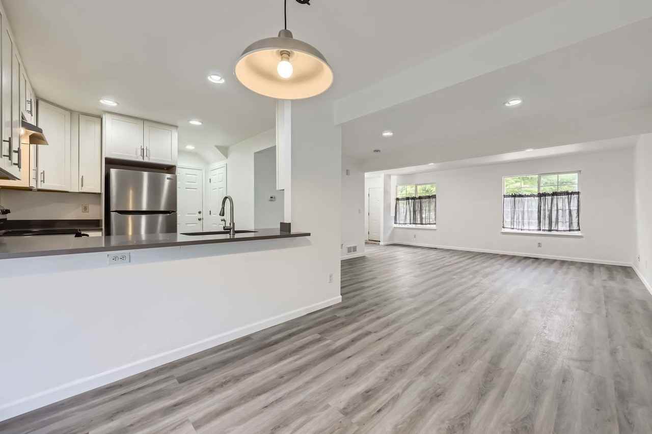 5205 Dudley St - Photo 7 of 29