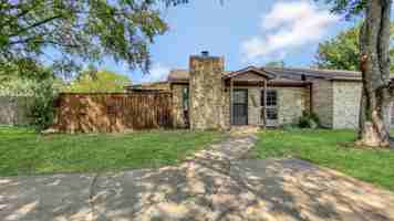 featured image of 605 San Saba Ct