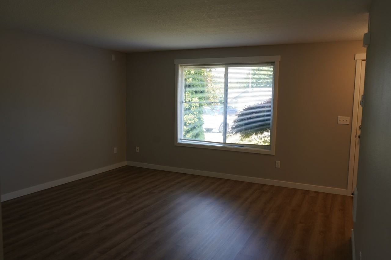 17023 Ne 21st St - Photo 3 of 15