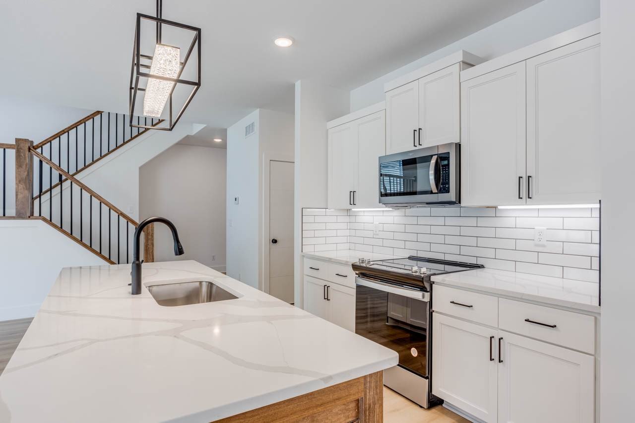 3574 North Tyler Court - Photo 4 of 39