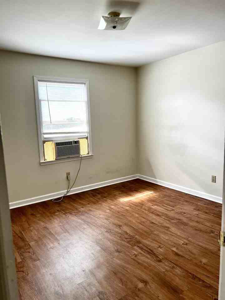 101 North Hill-N-Dale Street - Photo 2 of 14