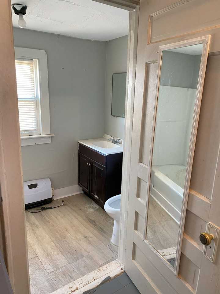 701 Arlington Avenue Northwest - Photo 5 of 14