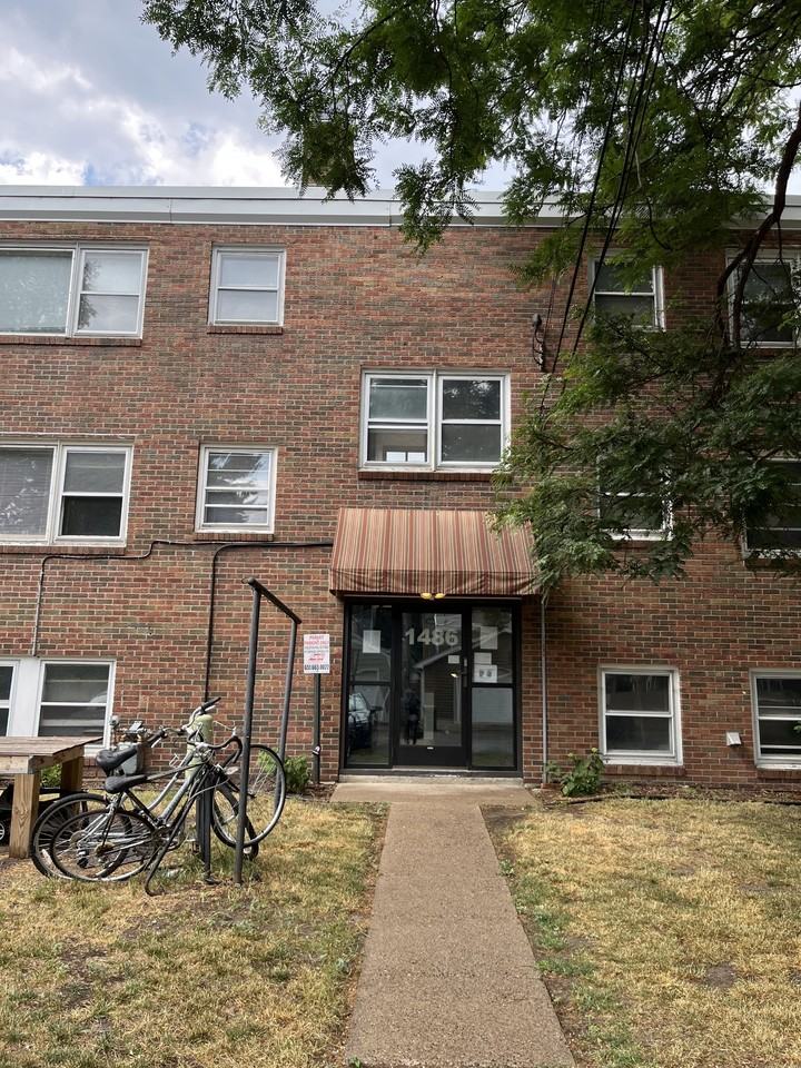 Larpenteur 1486 - Photo 2 of 21