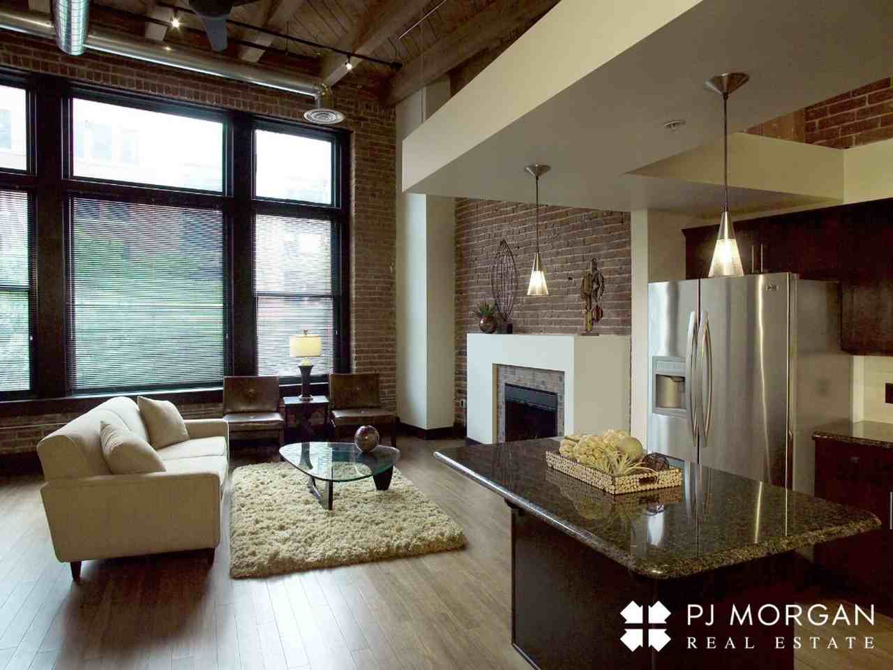 The Residence at Old Marketplace - Photo 6 of 8