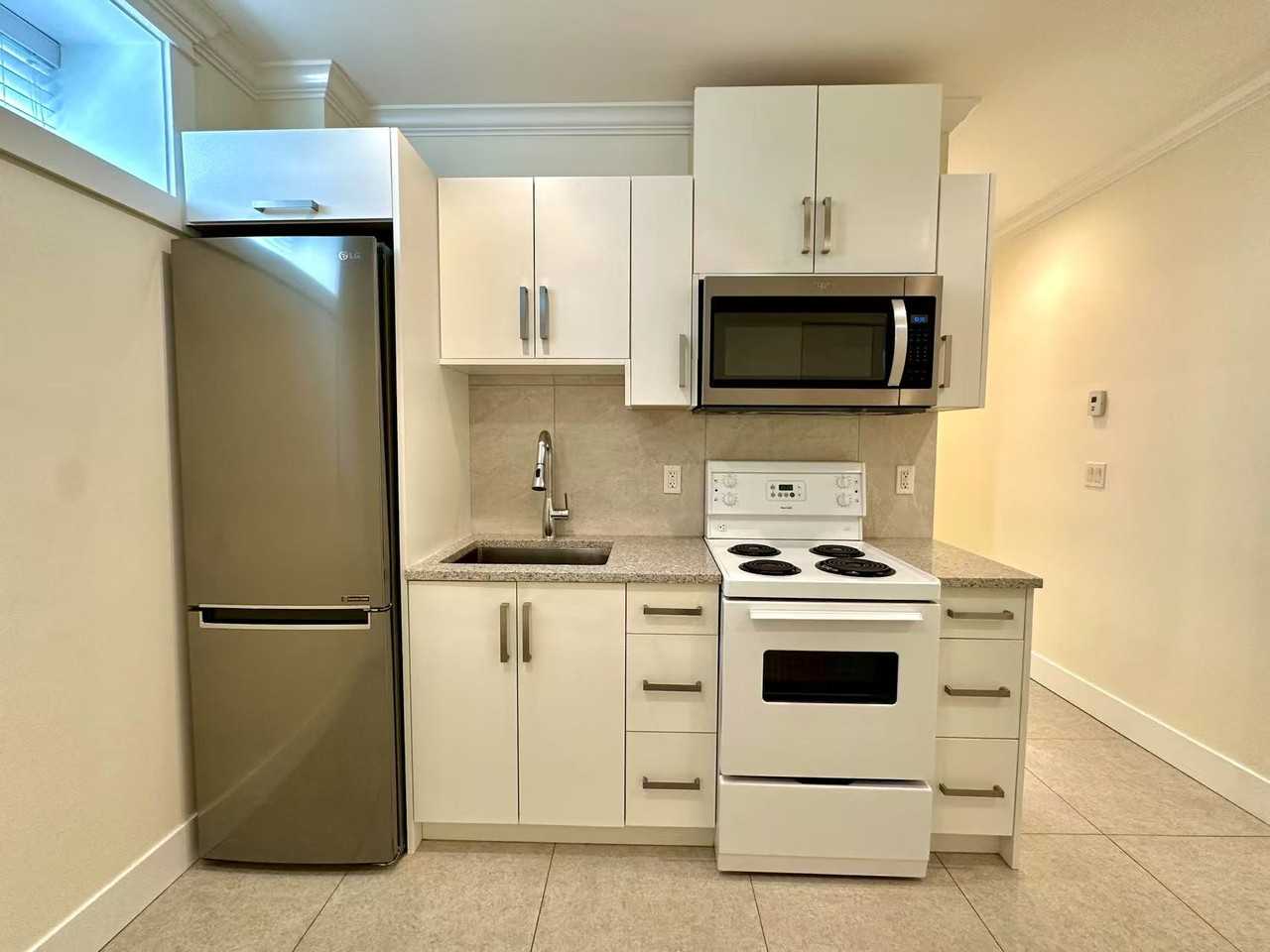 6508 Gladstone Street - Photo 6 of 9