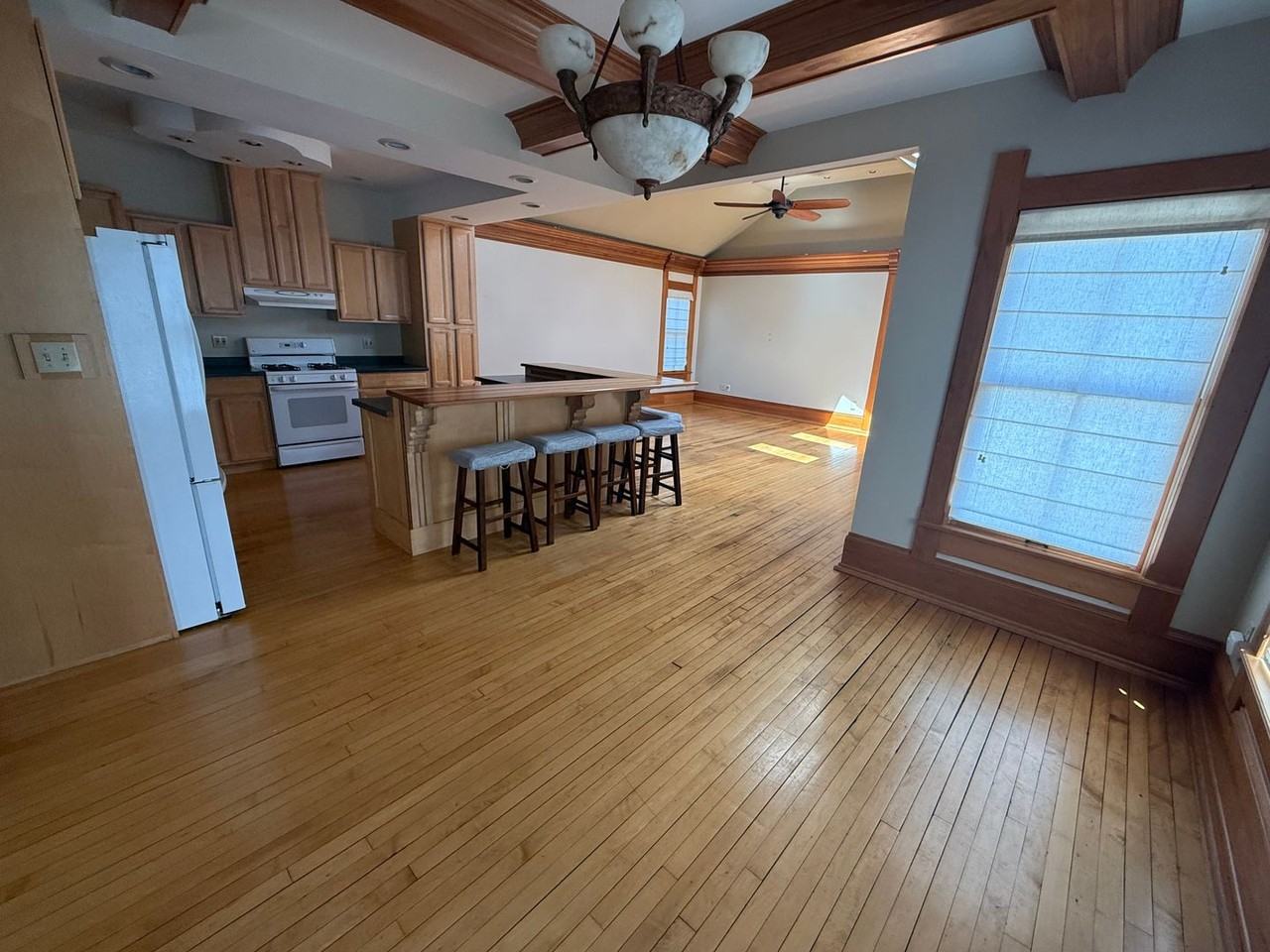 2036 N 2nd St - Photo 2 of 14