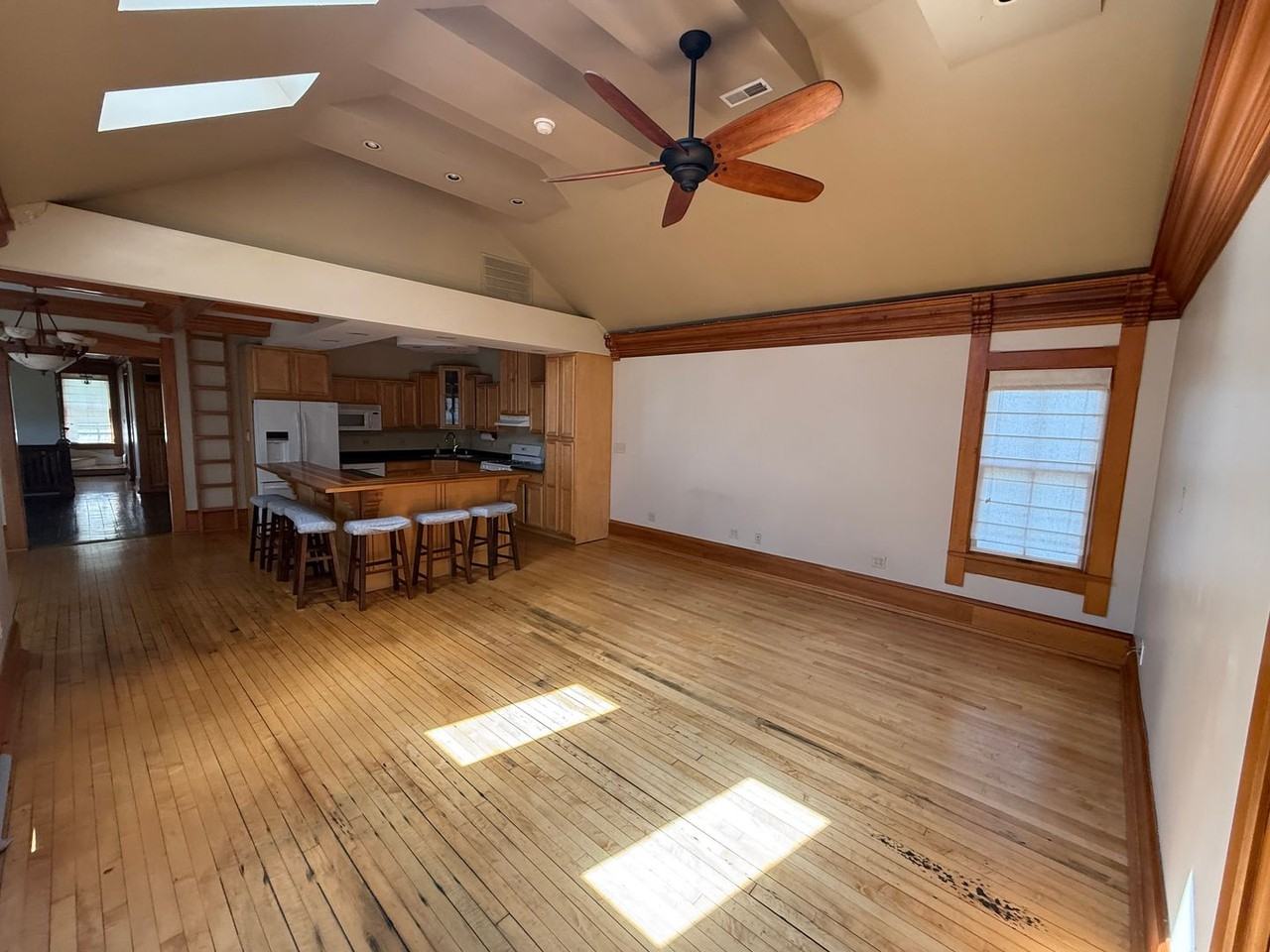 2036 N 2nd St - Photo 3 of 14