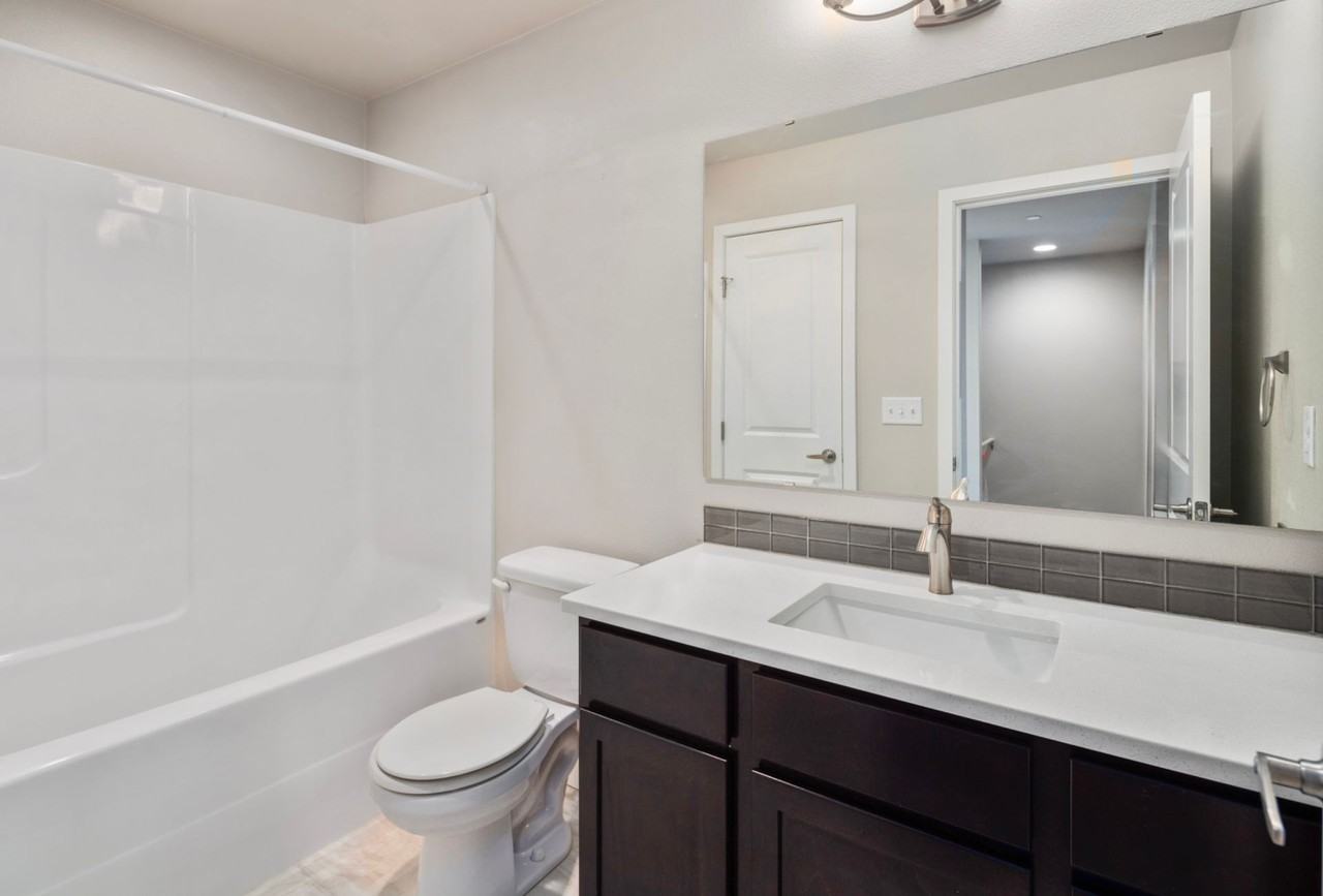 Rainier View Court Townhomes - Photo 3 of 50