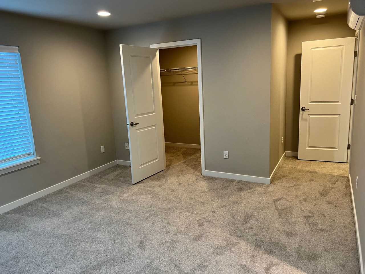 Rainier View Court Townhomes - Photo 6 of 50