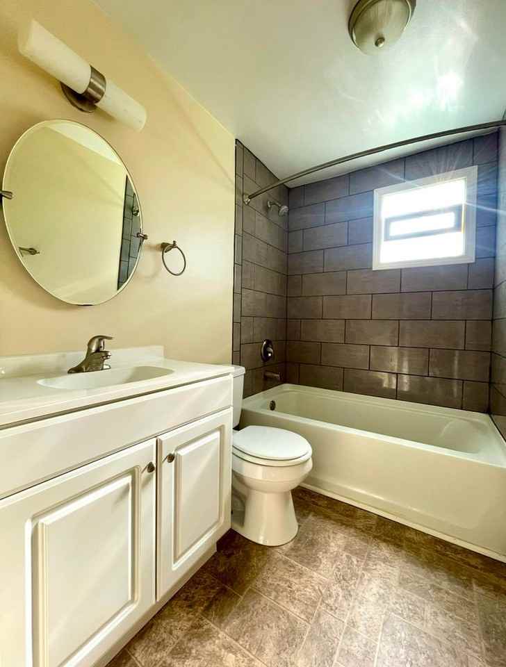 Luxury lakeside living in Hamburg - Photo 5 of 21